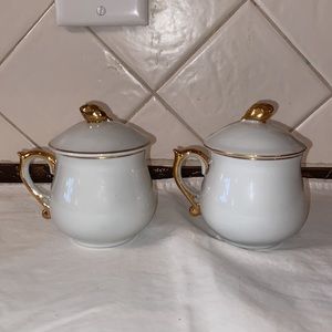 Like new Vintage Pot De Creme by shafford white/gold set of 2